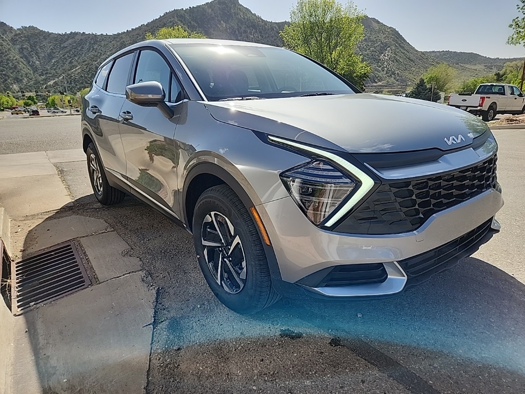 2025 Kia Sportage Hybrid LX photo 3