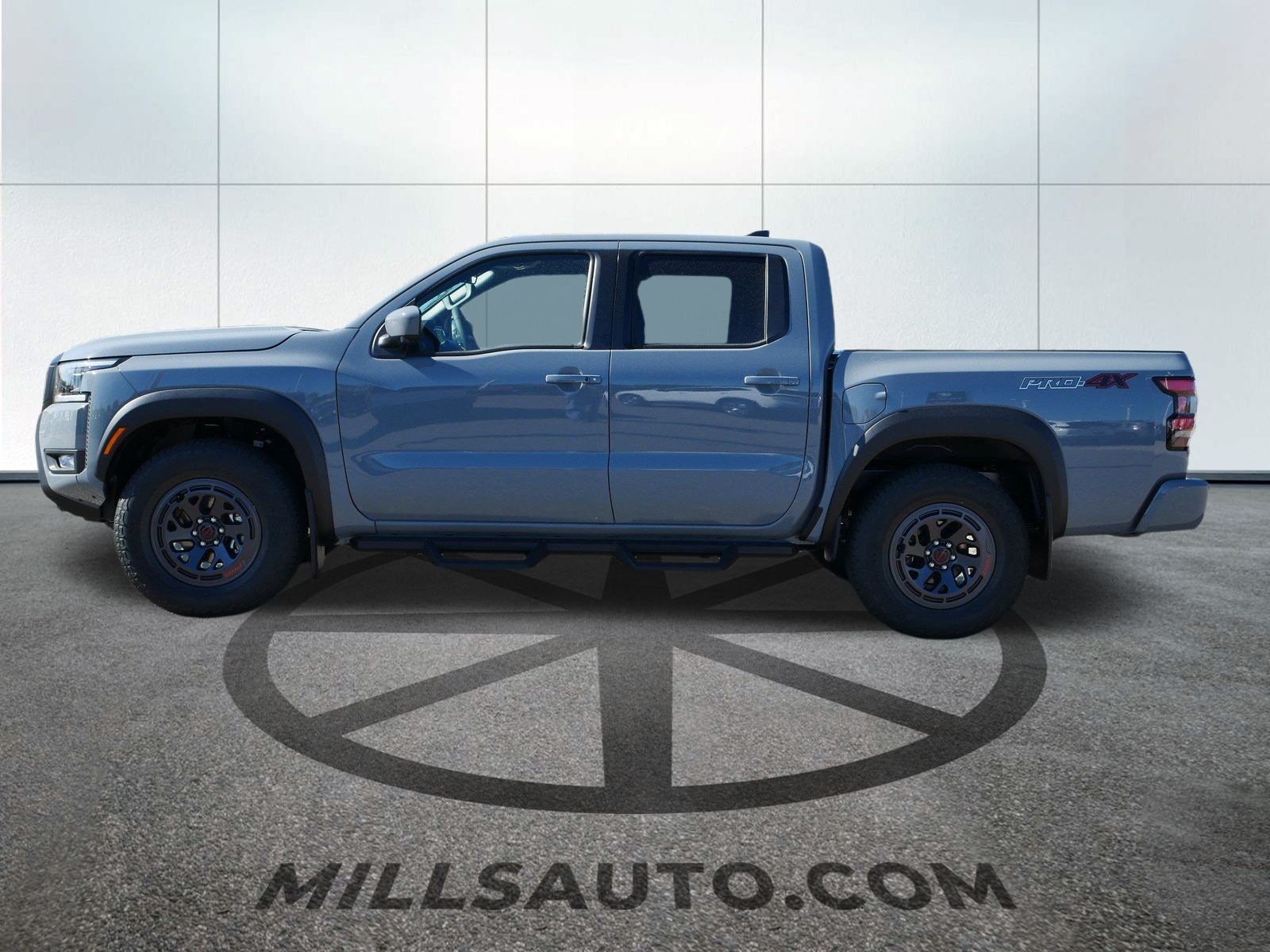 2026 Nissan Frontier Crew Cab PRO-4X photo 2