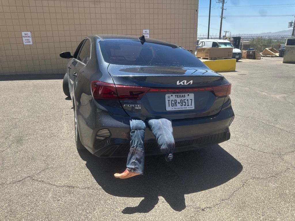 2023 Kia Forte LX photo 10
