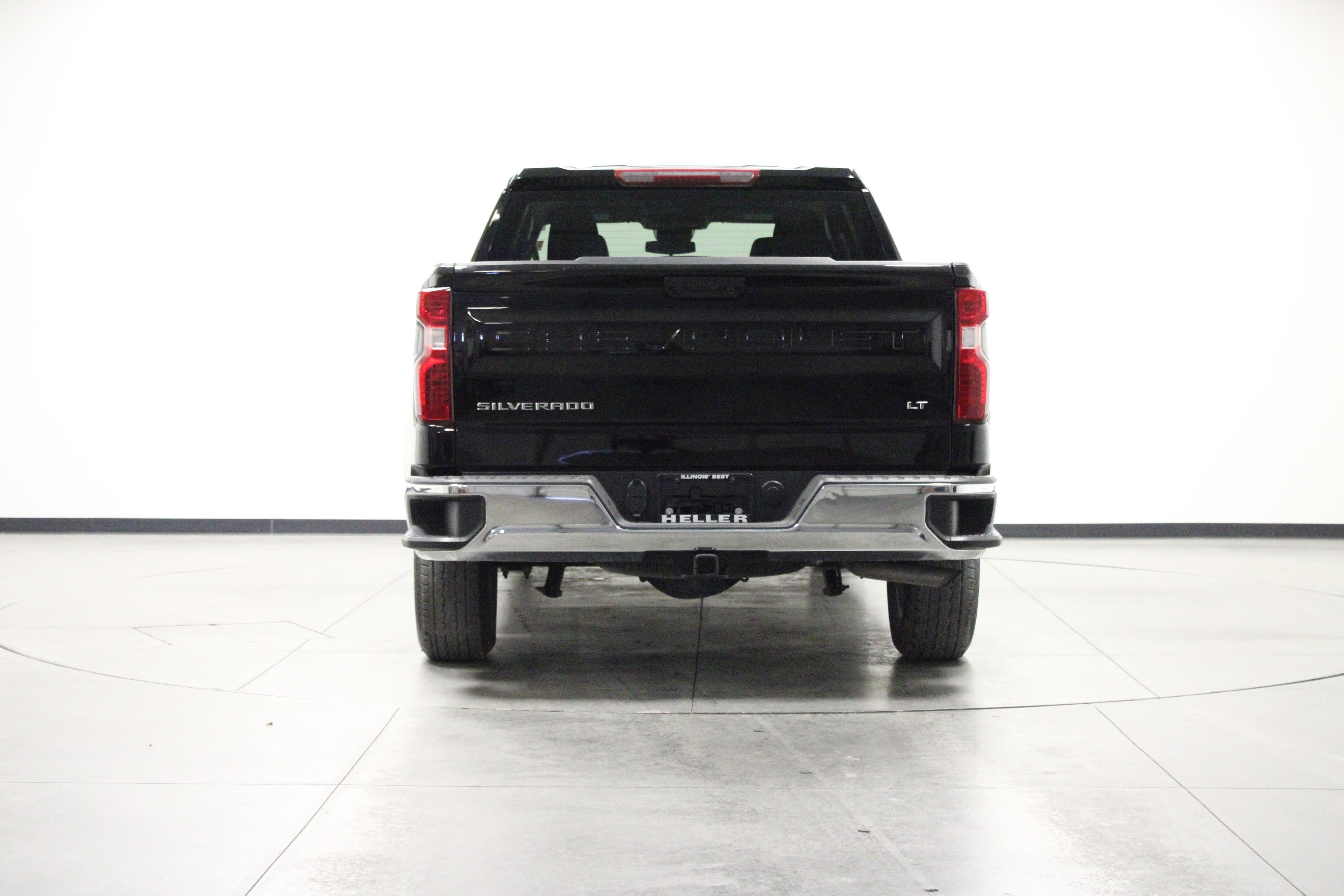 2024 Chevrolet Silverado 1500 LT photo 4