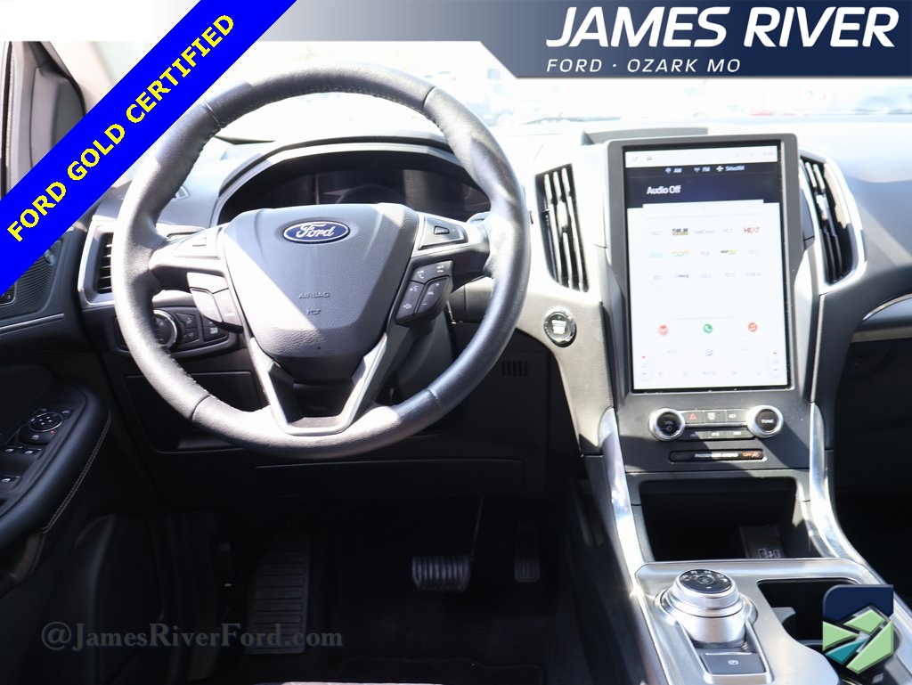 2024 Ford Edge Titanium photo 16