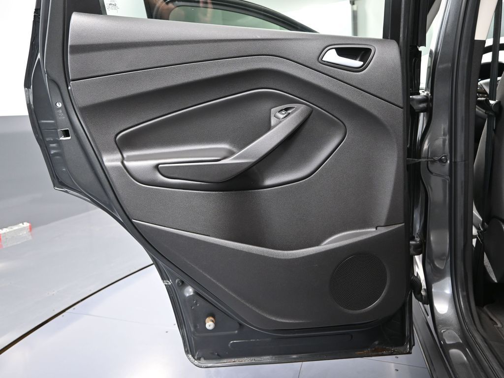 2017 Ford Escape SE photo 29
