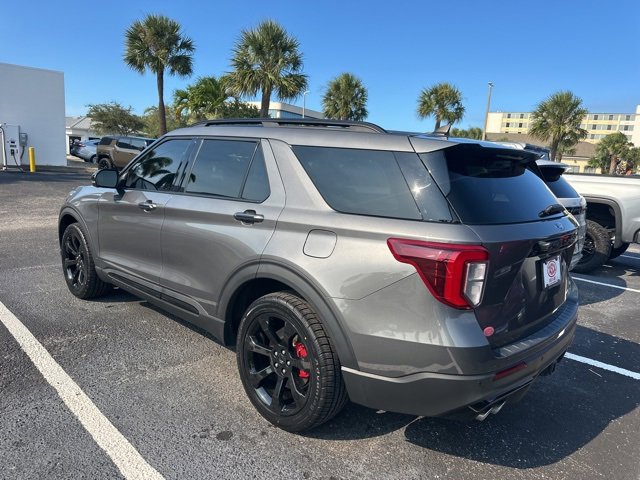 2023 Ford Explorer ST photo 4