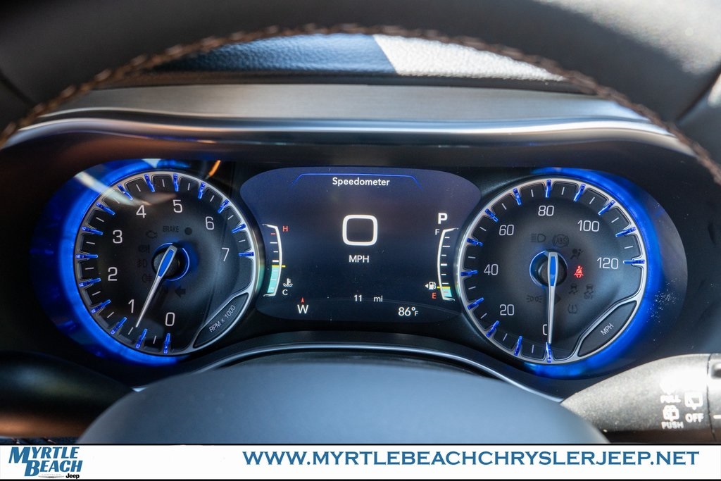 2026 Chrysler Pacifica Pinnacle photo 25