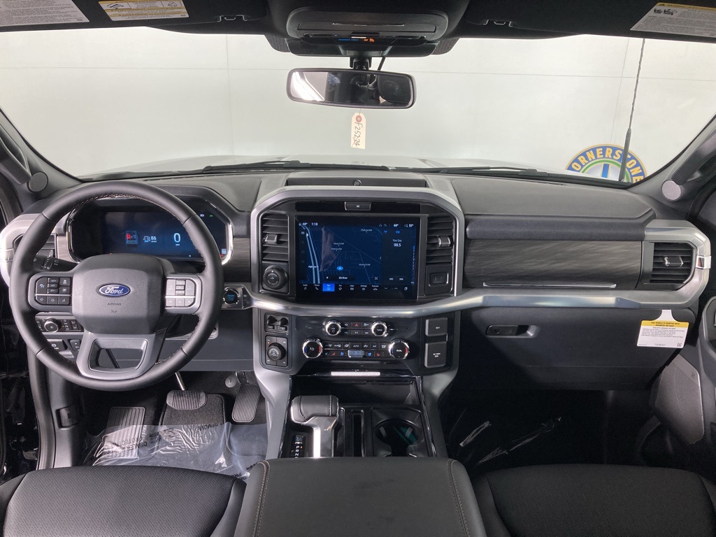 2025 Ford F-150 Lariat photo 6