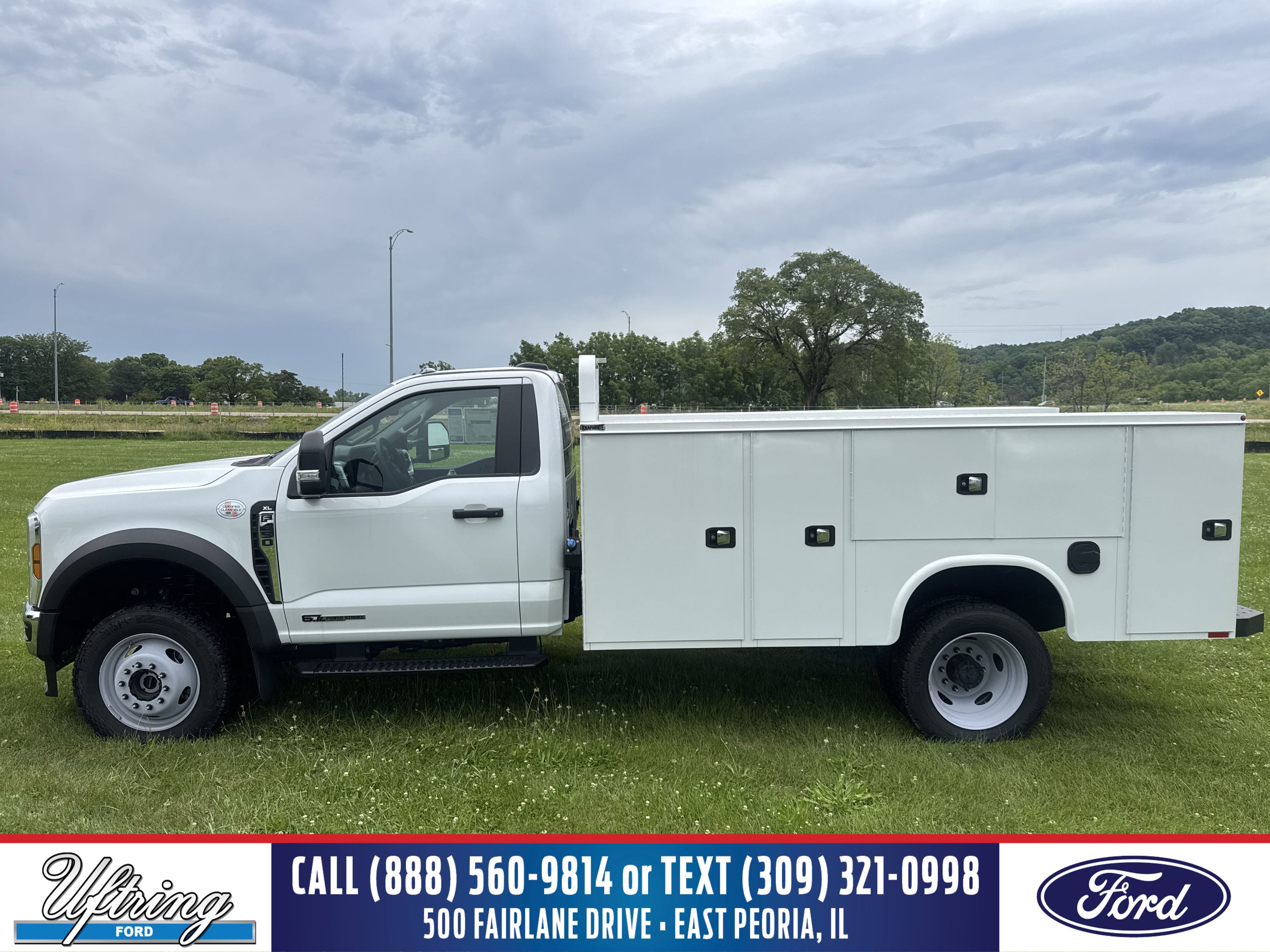 2024 Ford F-450 Super Duty Chassis Cab XL's photo