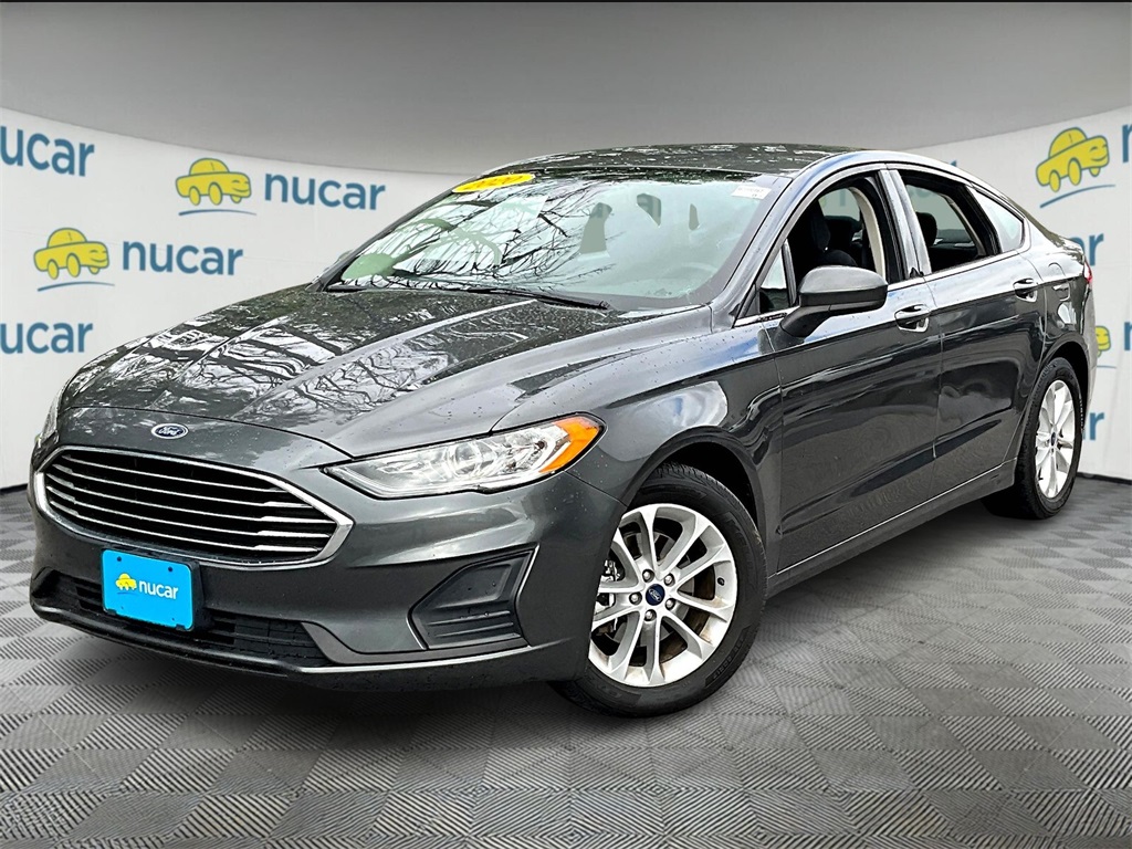2020 Ford Fusion SE photo 3