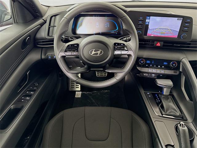 2025 Hyundai Elantra SEL Sport photo 26