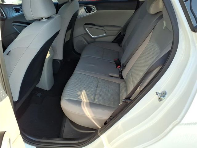 2022 Kia Soul LX photo 12
