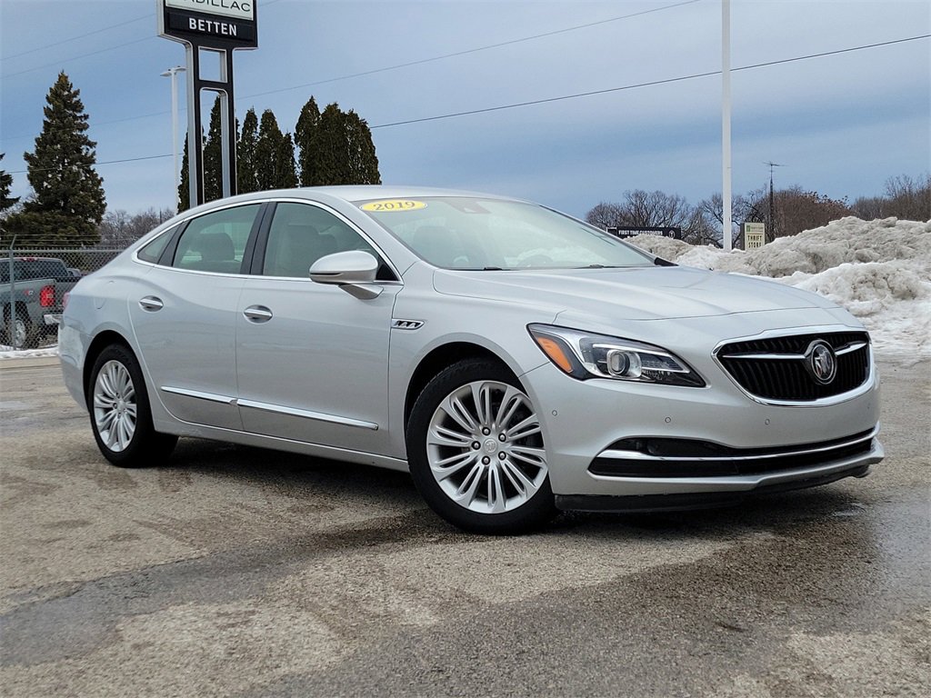 2019 Buick LaCrosse Premium's photo