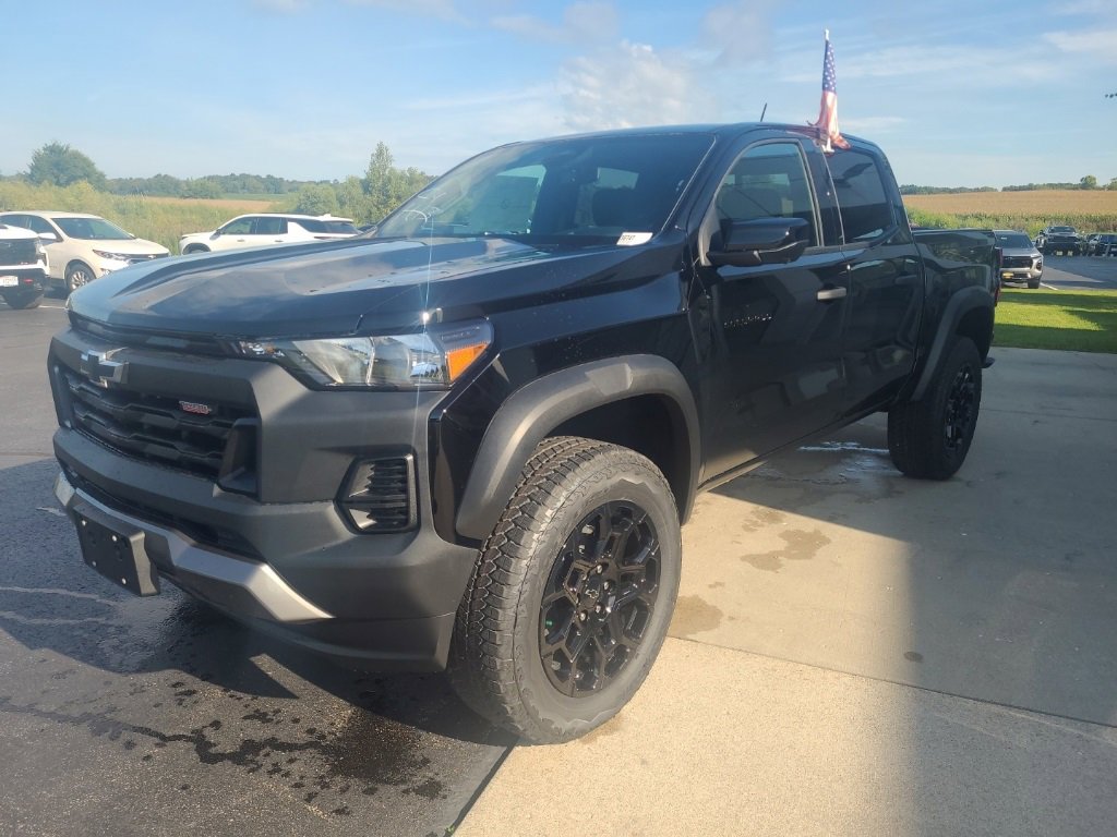 2026 Chevrolet Colorado Trail Boss photo 3
