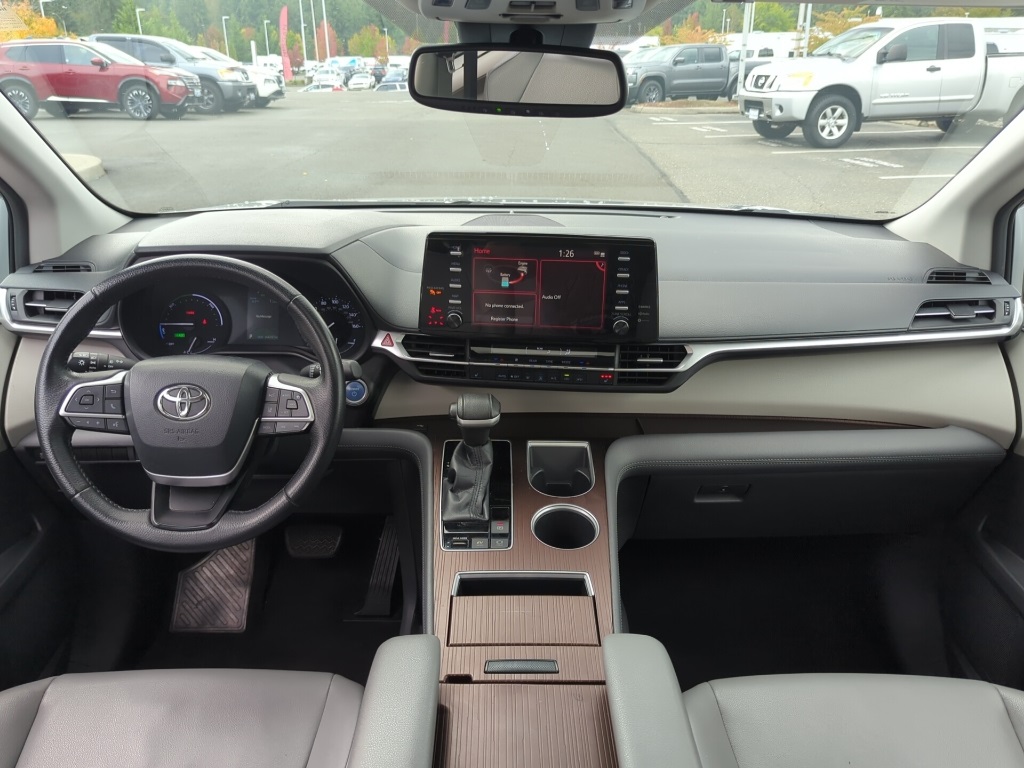 2021 Toyota Sienna XLE photo 22