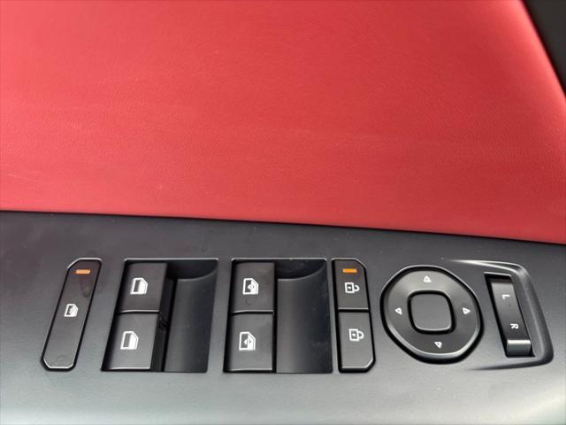 2025 Kia K4 GT-Line photo 4