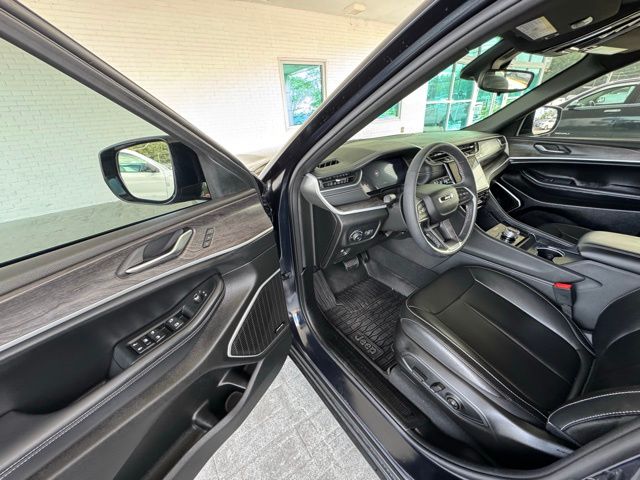 2024 Jeep Grand Cherokee Limited photo 8