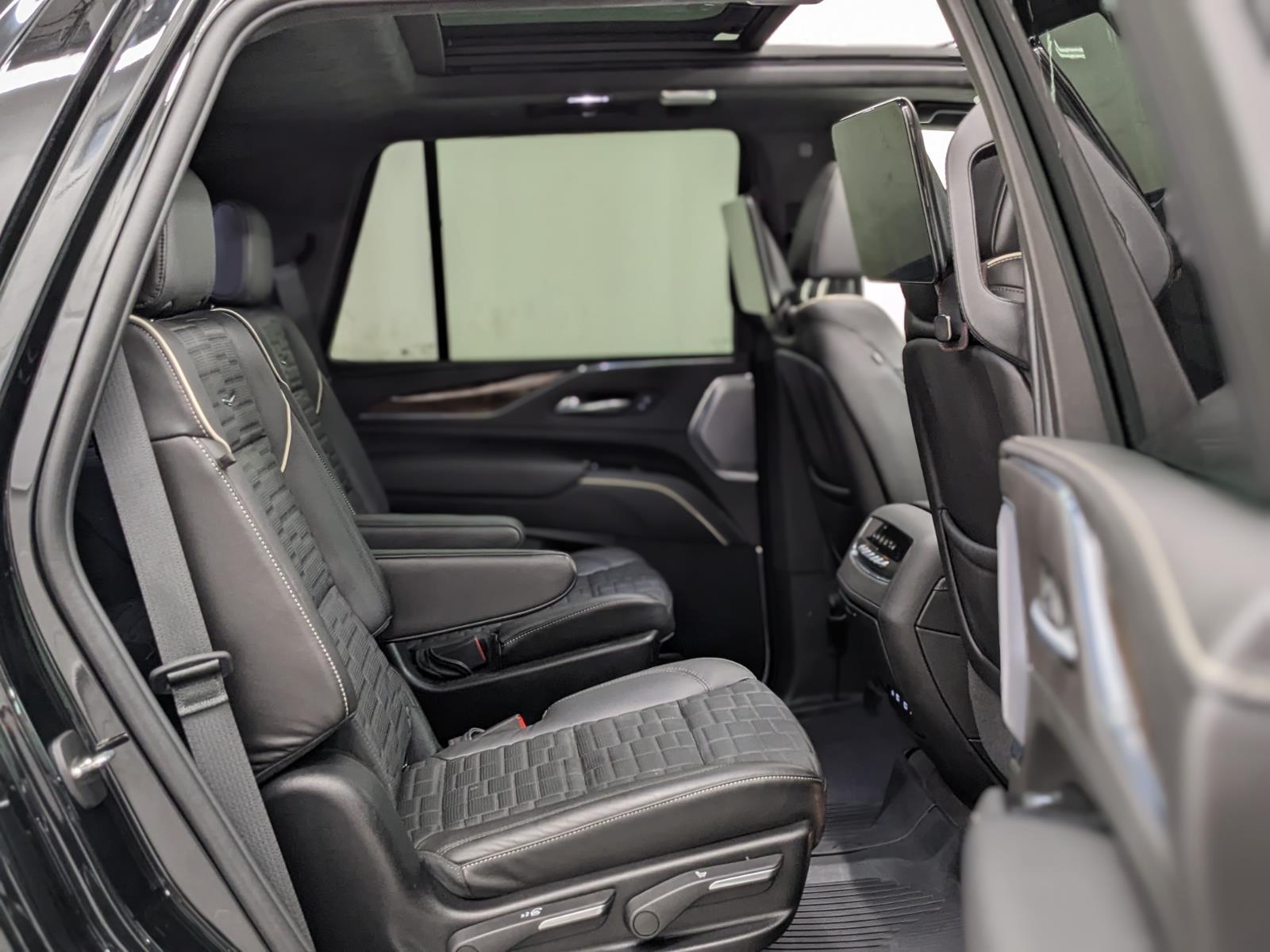 2024 Cadillac Escalade Sport Platinum photo 24