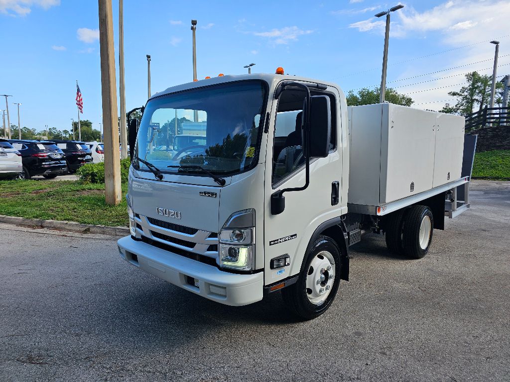 2024 Isuzu NPR HD's photo
