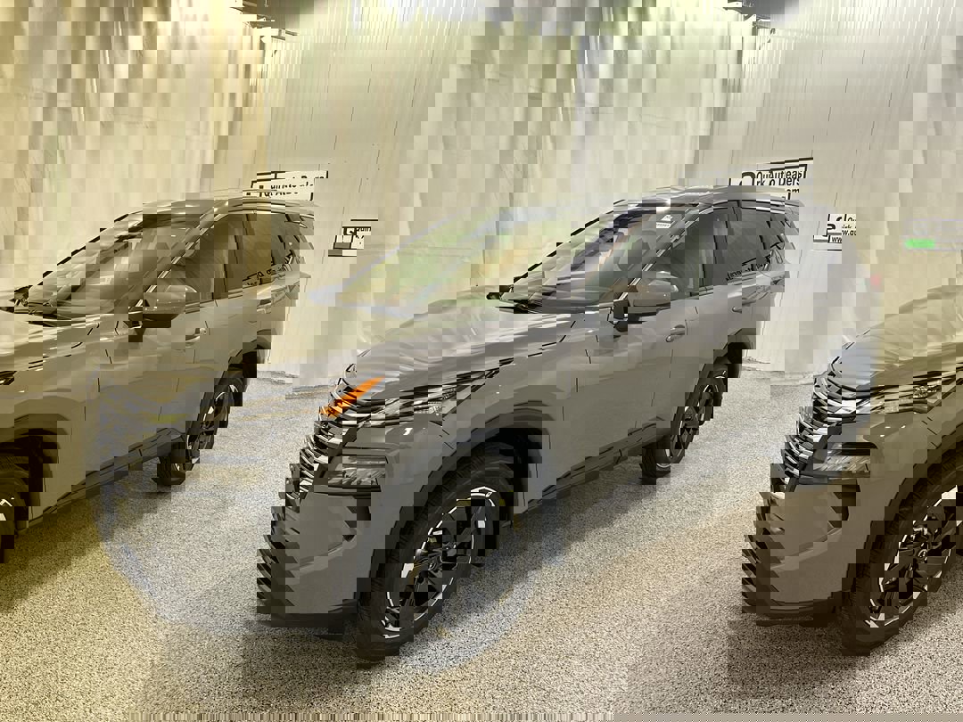 2026 Nissan Rogue SV photo 3