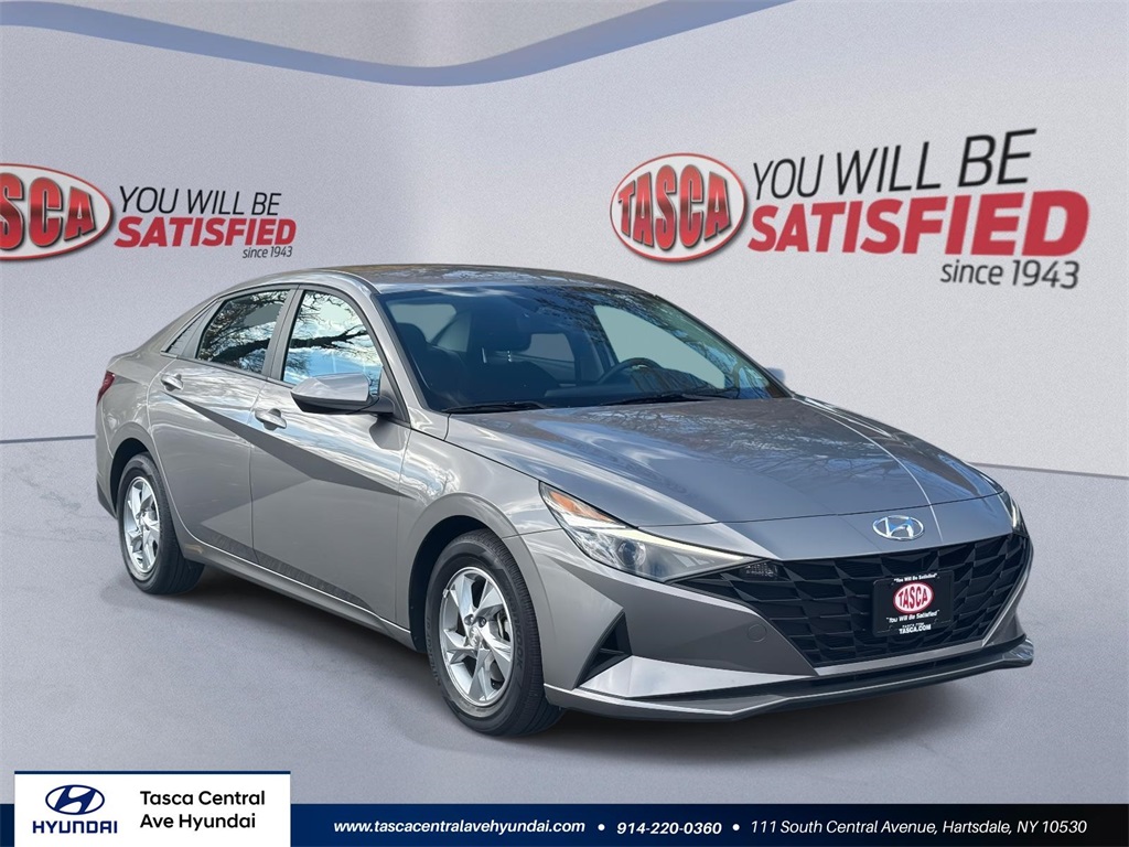 2021 Hyundai Elantra SE's photo