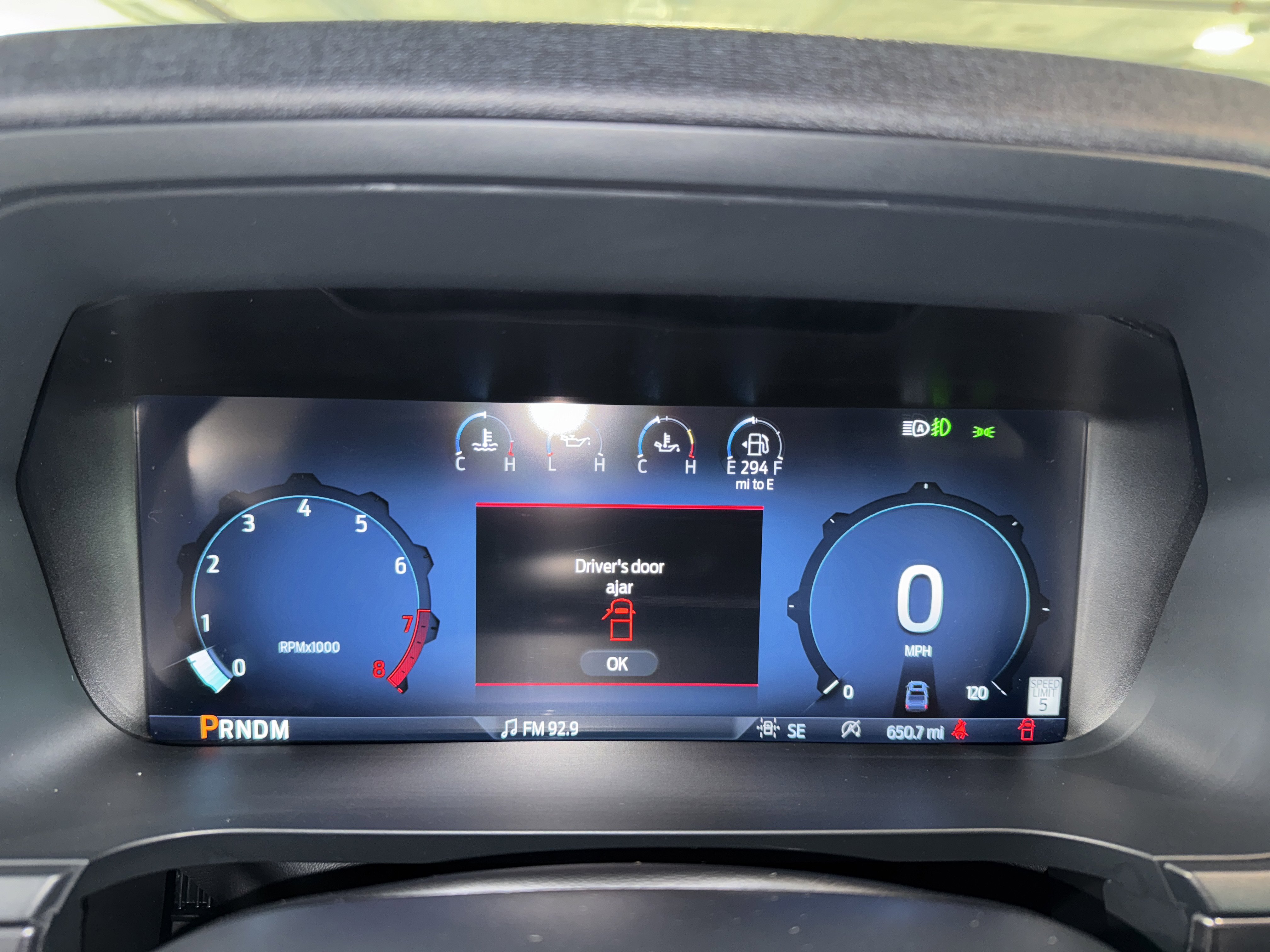 2025 Ford F-150 Lariat photo 2