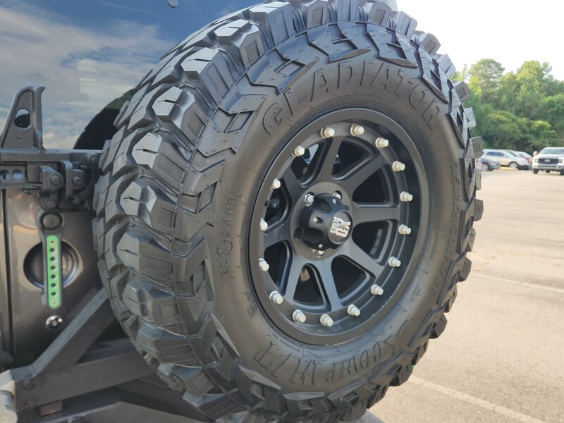 2017 Jeep Wrangler Unlimited Sport photo 13