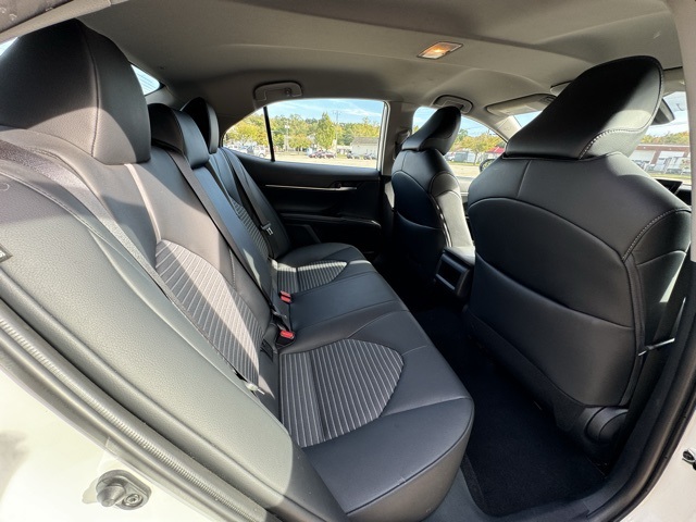 2024 Toyota Camry SE photo 13