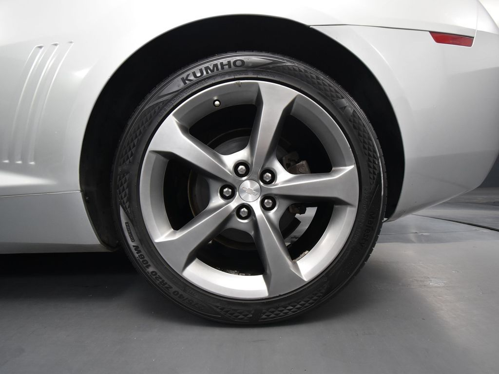 2013 Chevrolet Camaro 2LT photo 10
