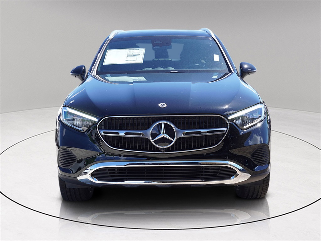 2026 Mercedes Benz GLC 300 photo 2