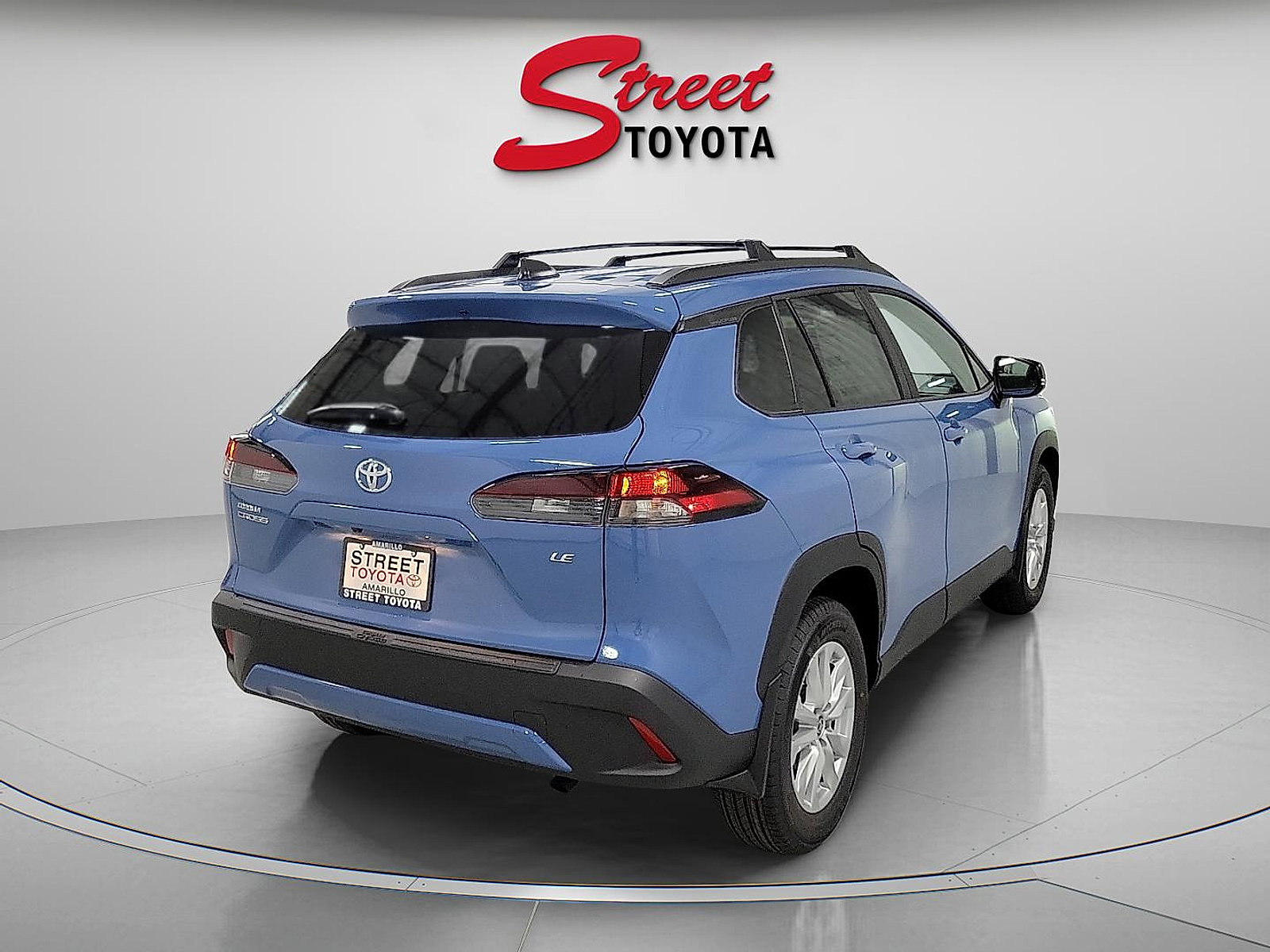 2026 Toyota Corolla Cross LE photo 4