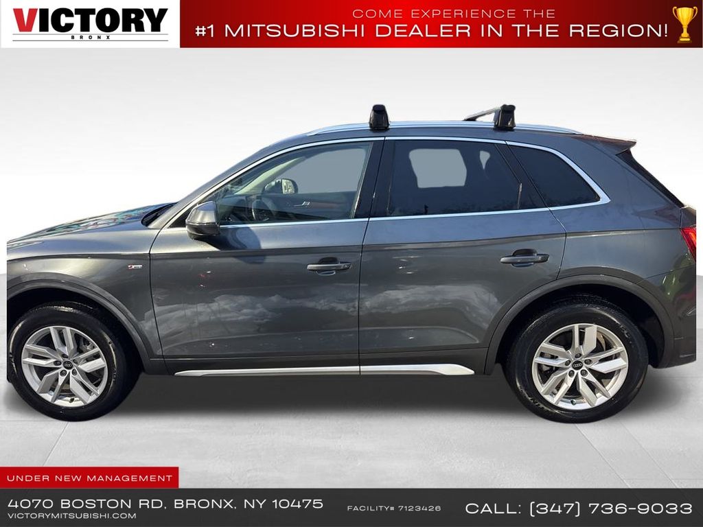 2022 Audi Q5 45 S line Premium photo 2