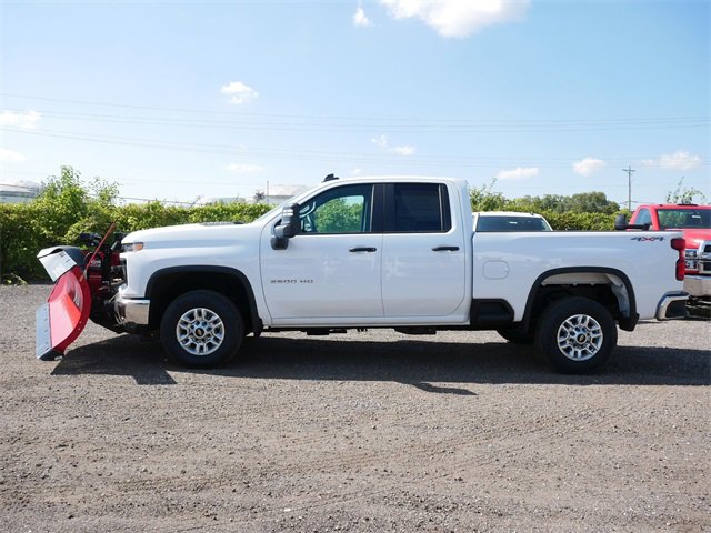 2025 Chevrolet Silverado 2500HD photo 3