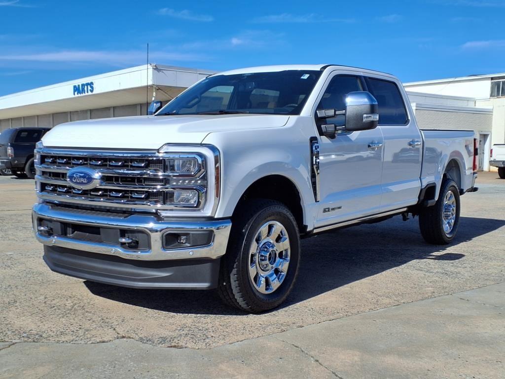 2024 Ford F-350 Super Duty Lariat's photo