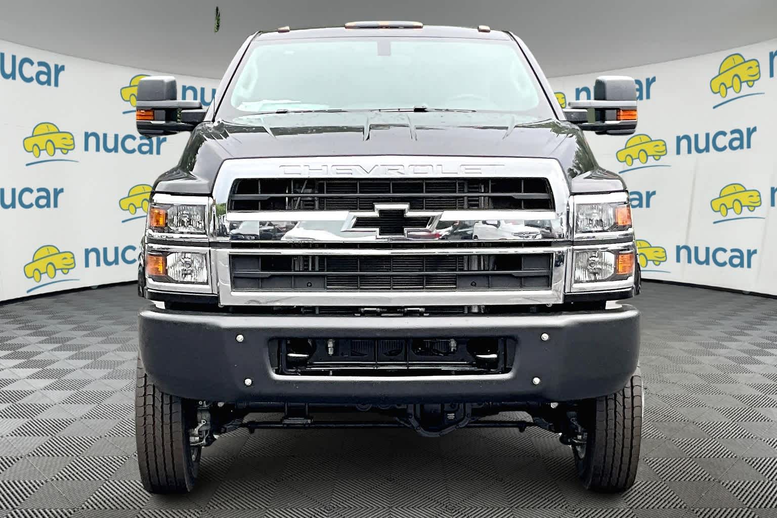 2024 Chevrolet Silverado 5500HD Work Truck photo 2