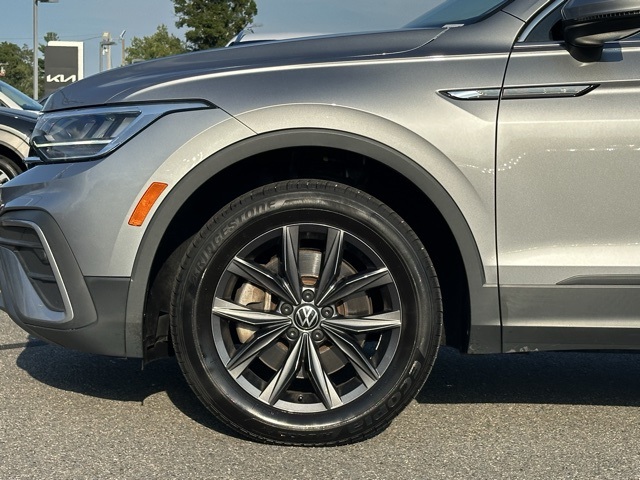 2022 Volkswagen Tiguan SE photo 22