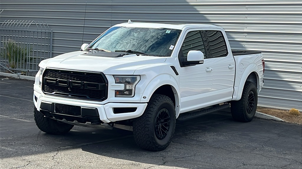 2019 Ford F-150 Raptor photo 2