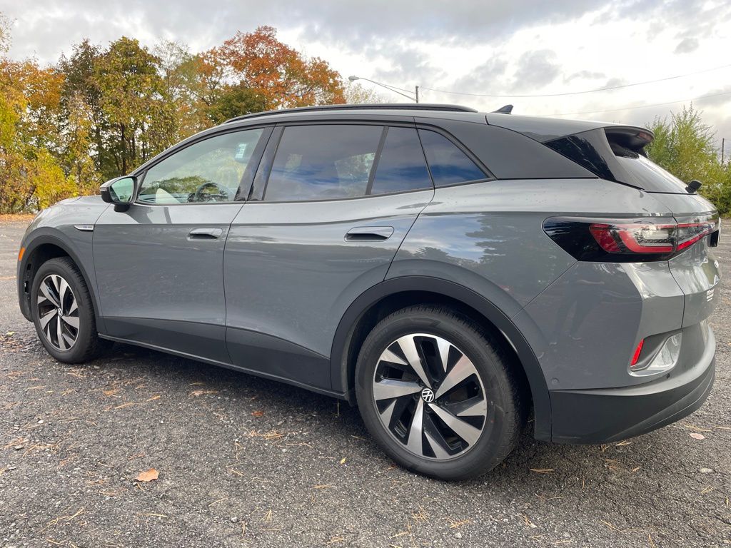 2023 Volkswagen ID.4 Pro photo 3