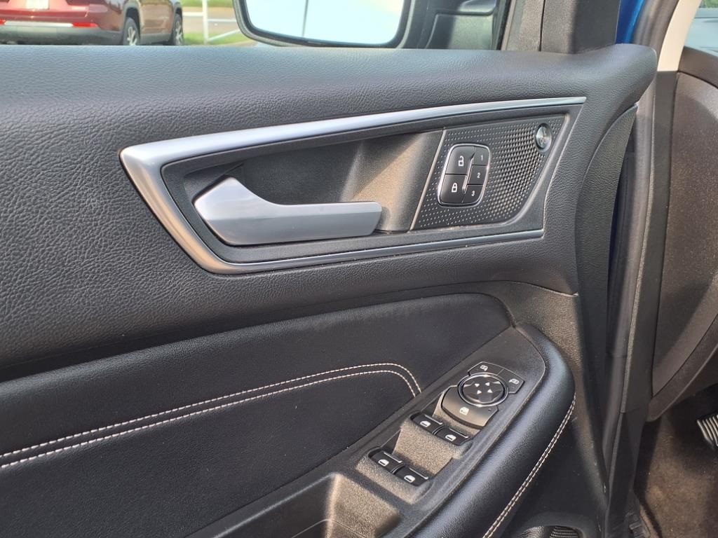 2022 Ford Edge Titanium photo 15