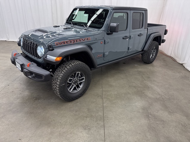 2025 Jeep Gladiator Mojave photo 3