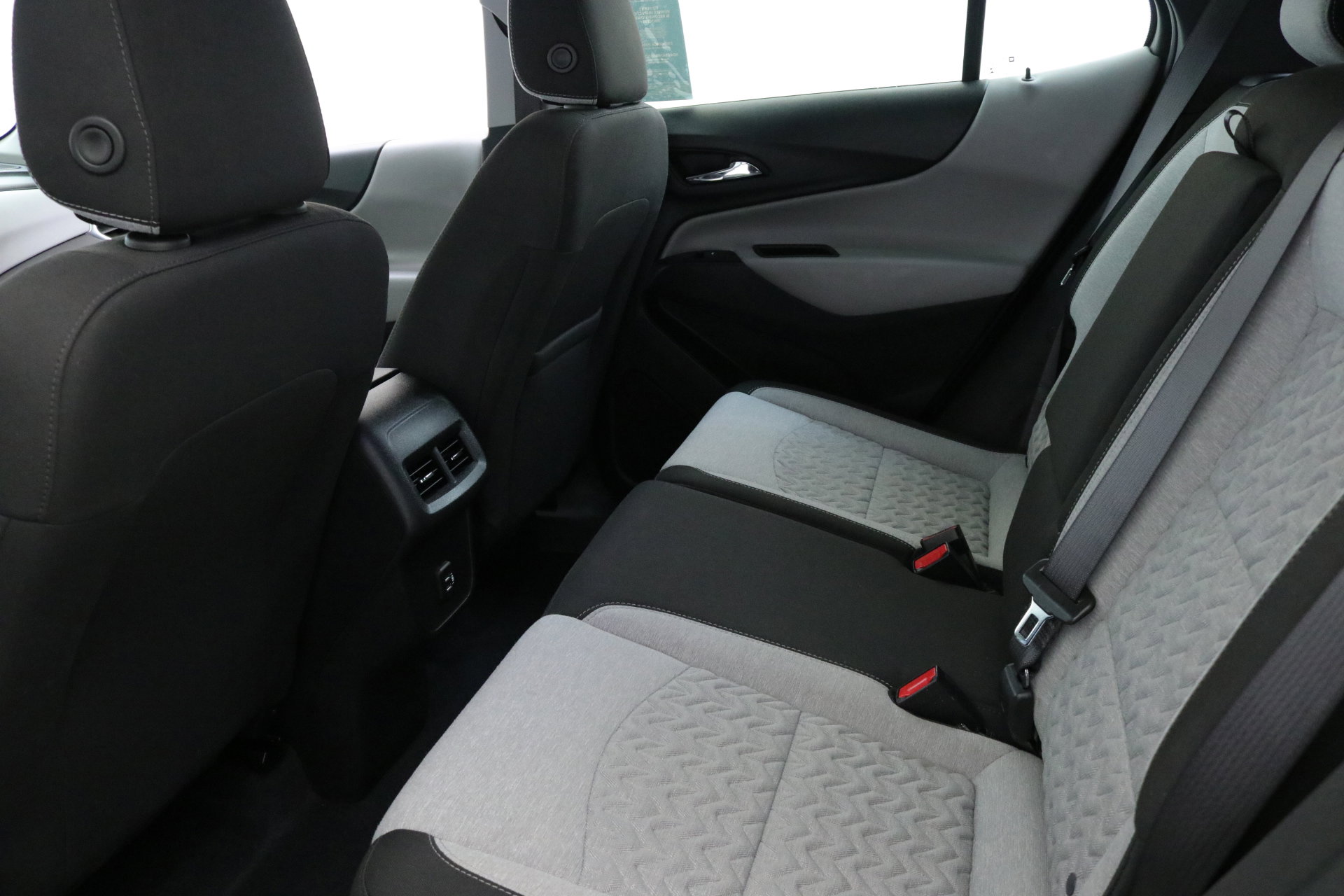 2022 Chevrolet Equinox LS photo 25