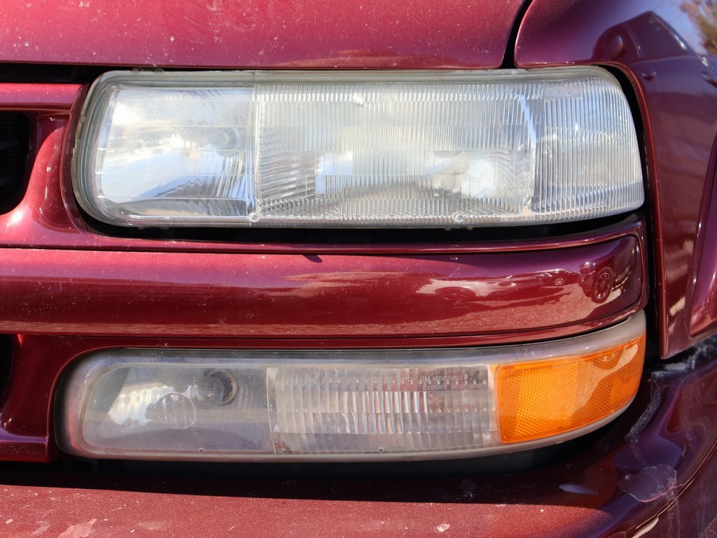 Used 2003 Chevrolet Tahoe LS with VIN 1GNEK13Z43R274485 for sale in Ozark, MO