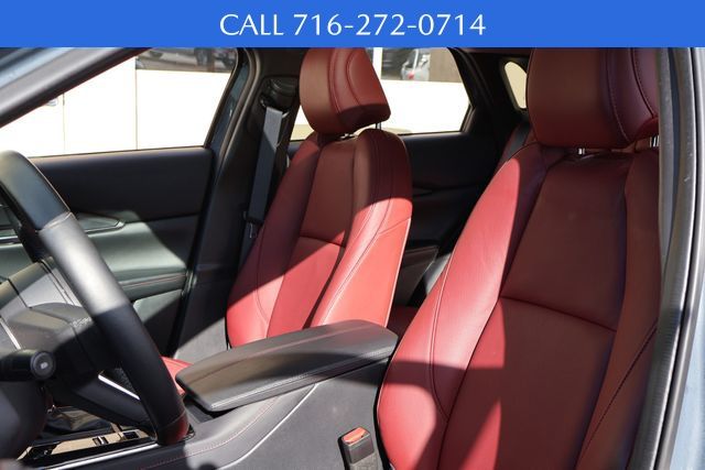 2024 Mazda CX-30 2.5 S Carbon photo 3