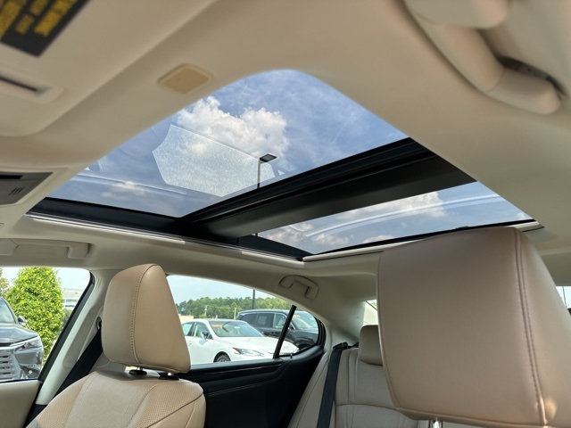 2019 Lexus ES 350 Luxury photo 21