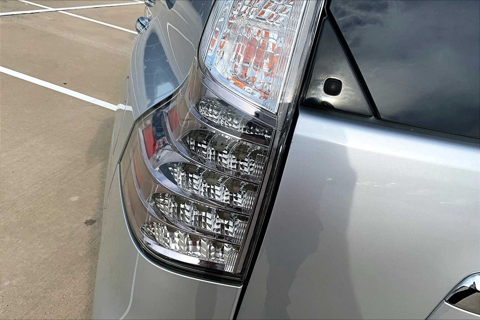2014 Lexus GX 460 Base photo 28