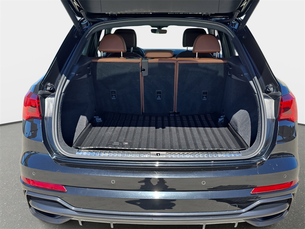 2022 Audi Q3 Premium Plus S line photo 9