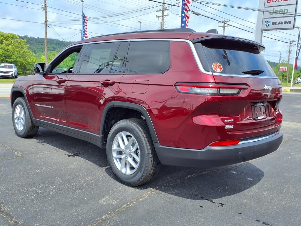 2025 Jeep Grand Cherokee Laredo photo 2