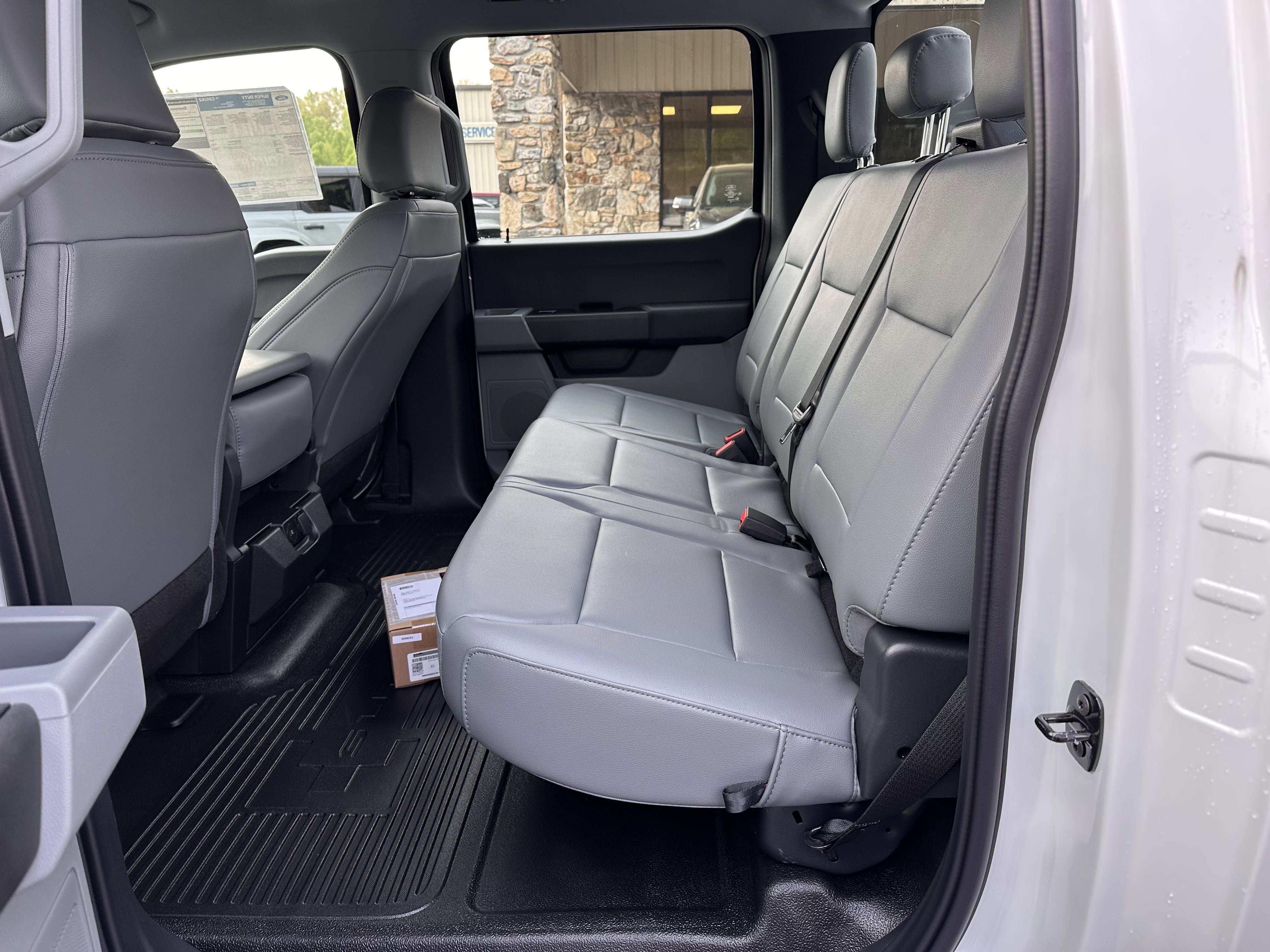 2025 Ford F-350 XL photo 6
