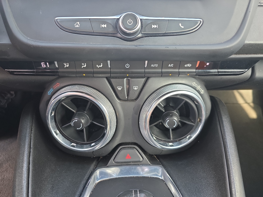 2020 Chevrolet Camaro 1LT photo 20