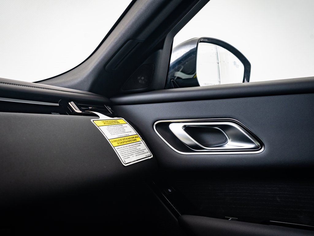 2026 Land Rover Range Rover Velar SE photo 29