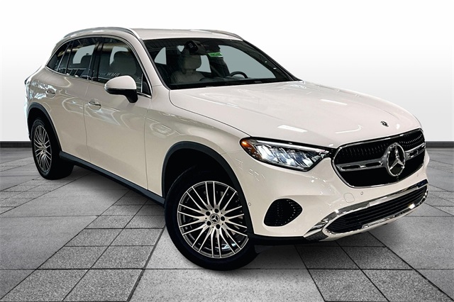 2026 Mercedes-Benz GLC Base's photo