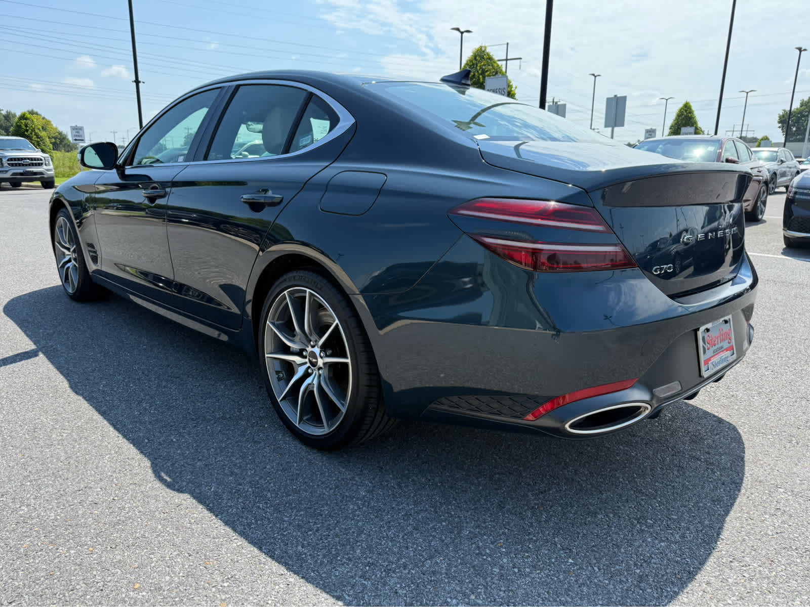 2024 Genesis G70 2.5T photo 5