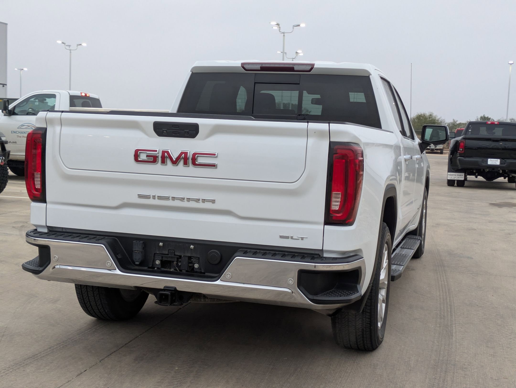 2019 Gmc Sierra 1500 SLT photo 2